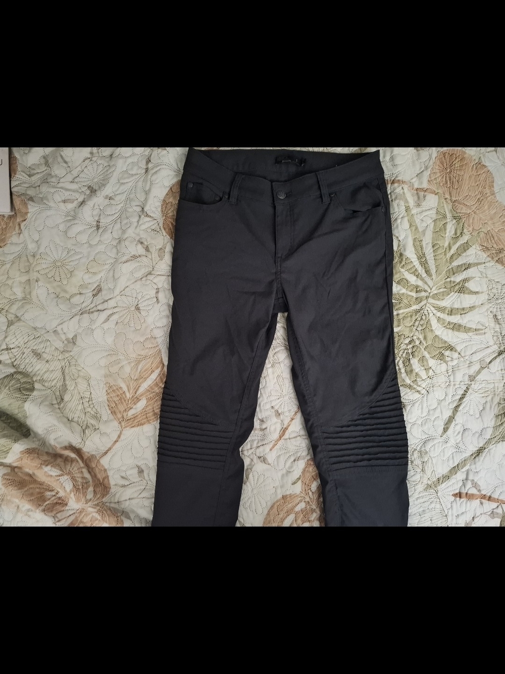 Black Women’s Moto Jeans - Slim Fit